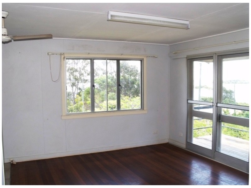 117 Palm Beach Rd, Russell Island QLD 4184