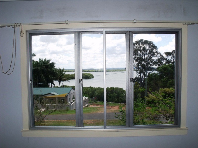 117 Palm Beach Rd, Russell Island QLD 4184