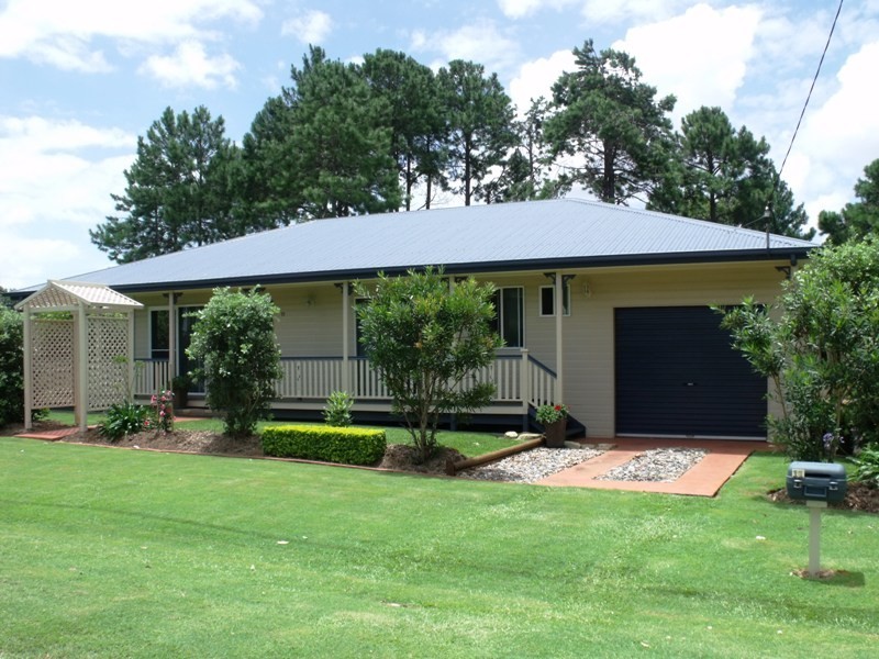 11 Grevillea St, Russell Island QLD 4184