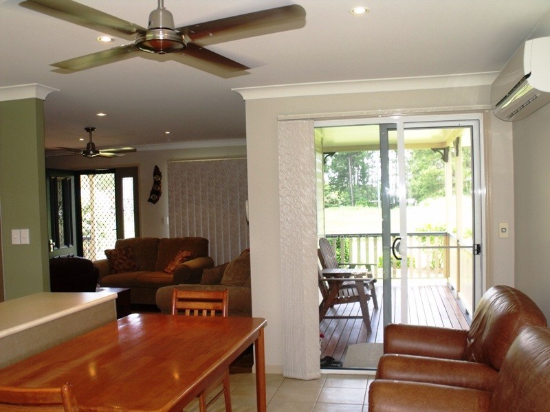 11 Grevillea St, Russell Island QLD 4184