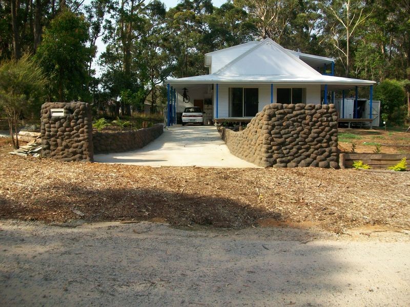 63 Bradman St, Russell Island QLD 4184