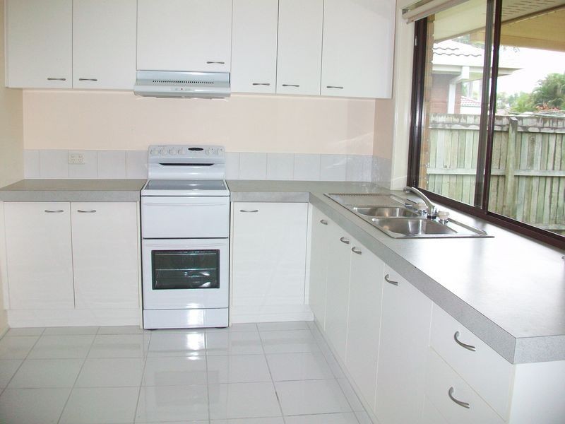 42 Kinta Street, Tanah Merah QLD 4128