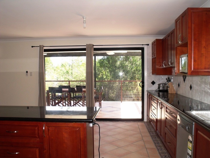 2 Zinnia St, Russell Island QLD 4184