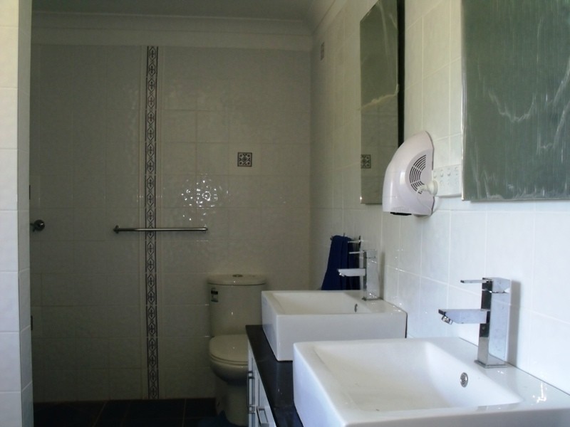 2 Zinnia St, Russell Island QLD 4184