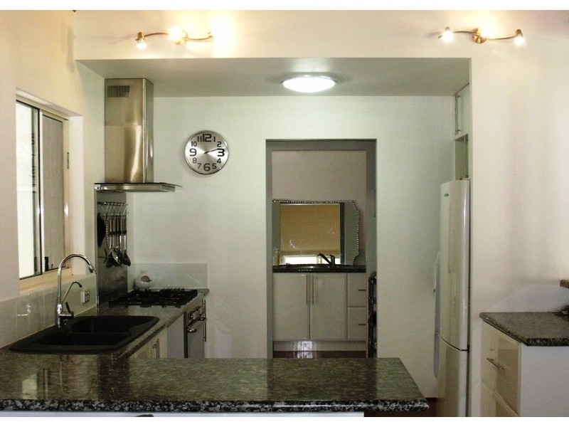 63 Bradman St, Russell Island QLD 4184