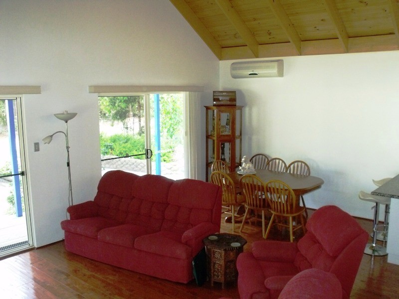 63 Bradman St, Russell Island QLD 4184