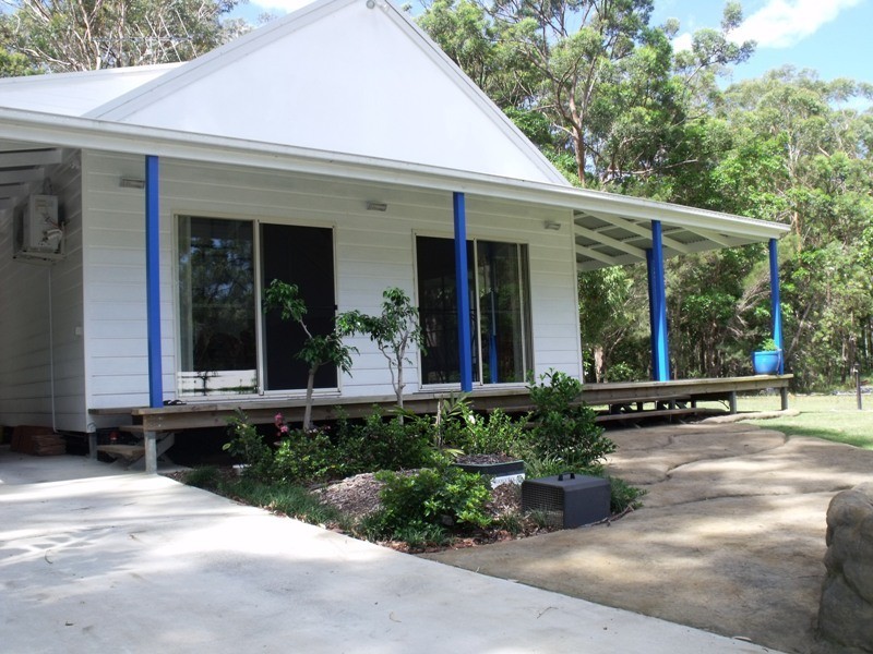 63 Bradman St, Russell Island QLD 4184