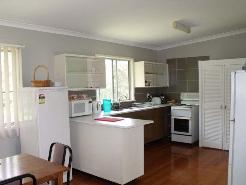 26 Bangalow St, Russell Island QLD 4184