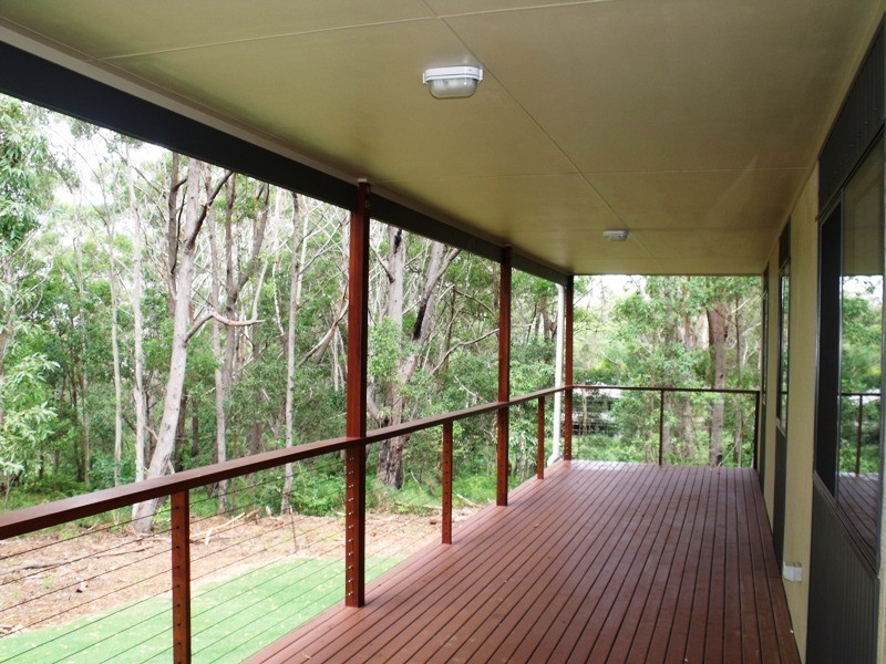 15 Darling St, Russell Island QLD 4184