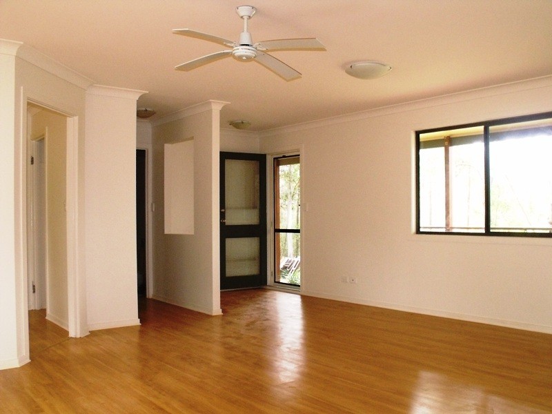 15 Darling St, Russell Island QLD 4184