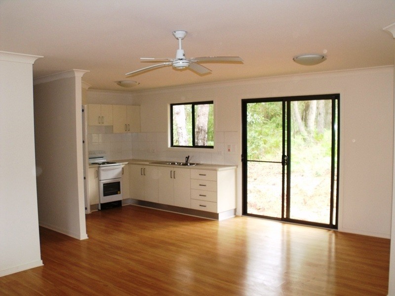 15 Darling St, Russell Island QLD 4184