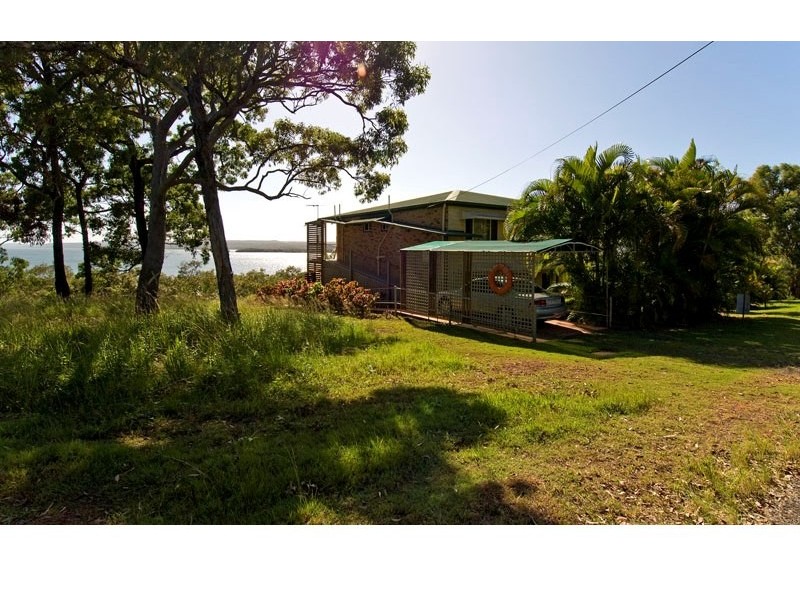 33 Bay Drive, Russell Island QLD 4184