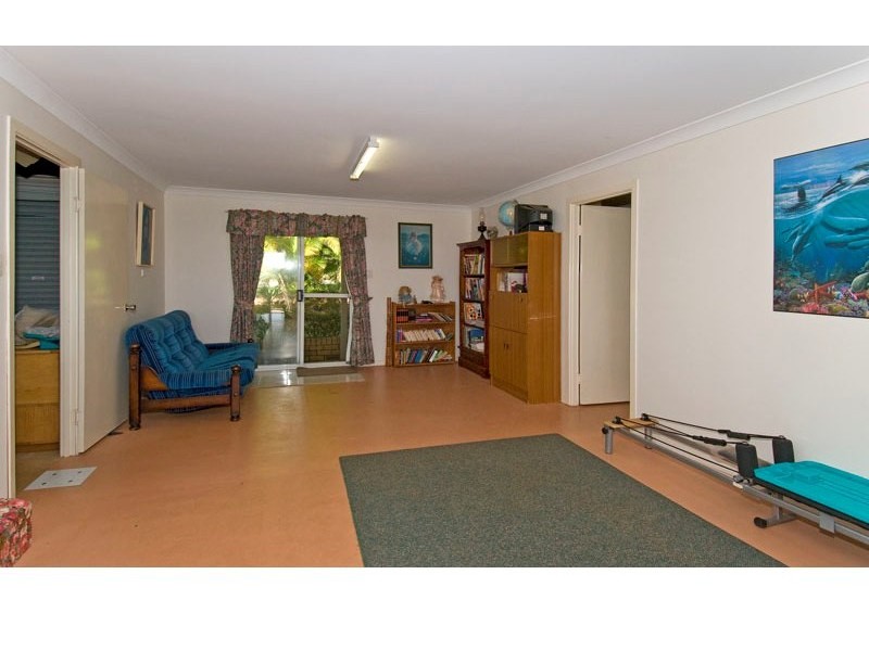 33 Bay Drive, Russell Island QLD 4184