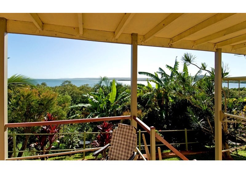 33 Bay Drive, Russell Island QLD 4184