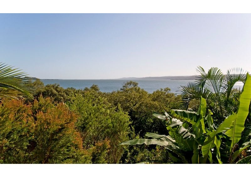 33 Bay Drive, Russell Island QLD 4184