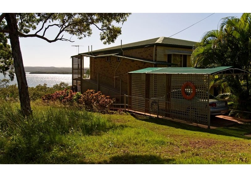 33 Bay Drive, Russell Island QLD 4184