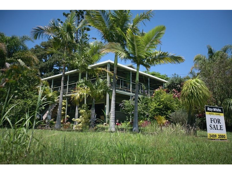 48 Cavendish St, Russell Island QLD 4184