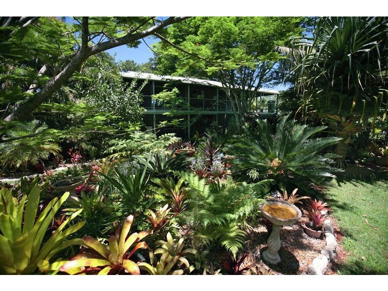 48 Cavendish St, Russell Island QLD 4184
