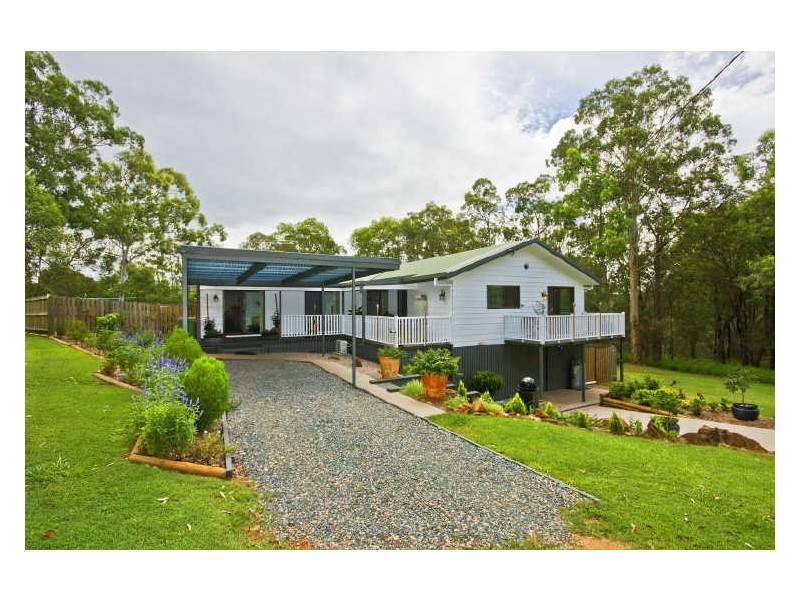 12 Castle Drive, Russell Island QLD 4184