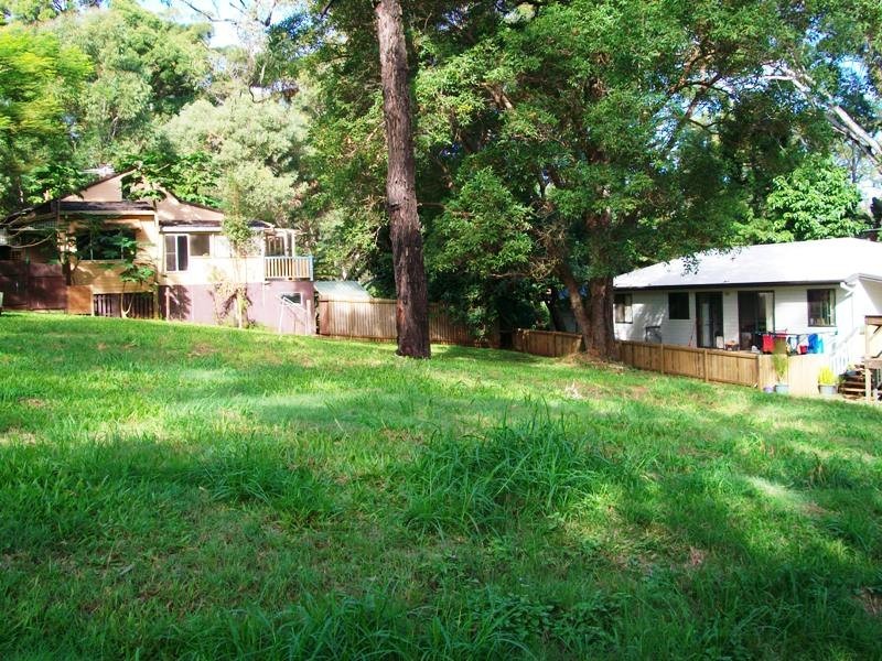 4 Tonga St, Russell Island QLD 4184