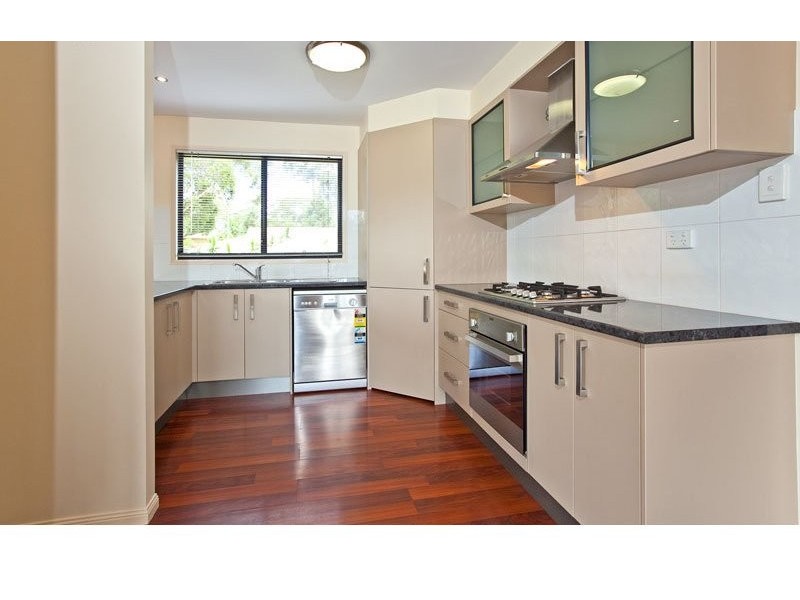 38 Mountain View Crescent, Russell Island QLD 4184