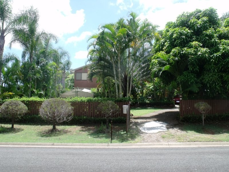 15 – 17 Waratah St, Russell Island QLD 4184