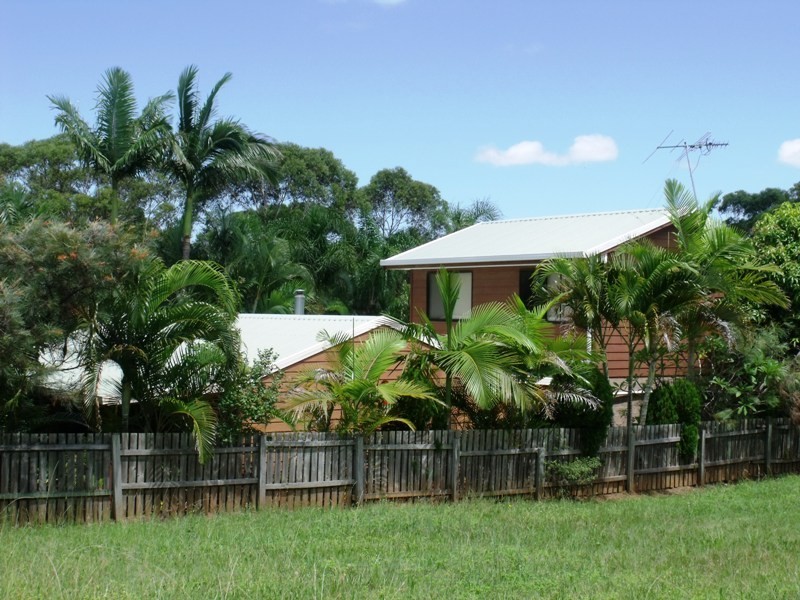 15 – 17 Waratah St, Russell Island QLD 4184