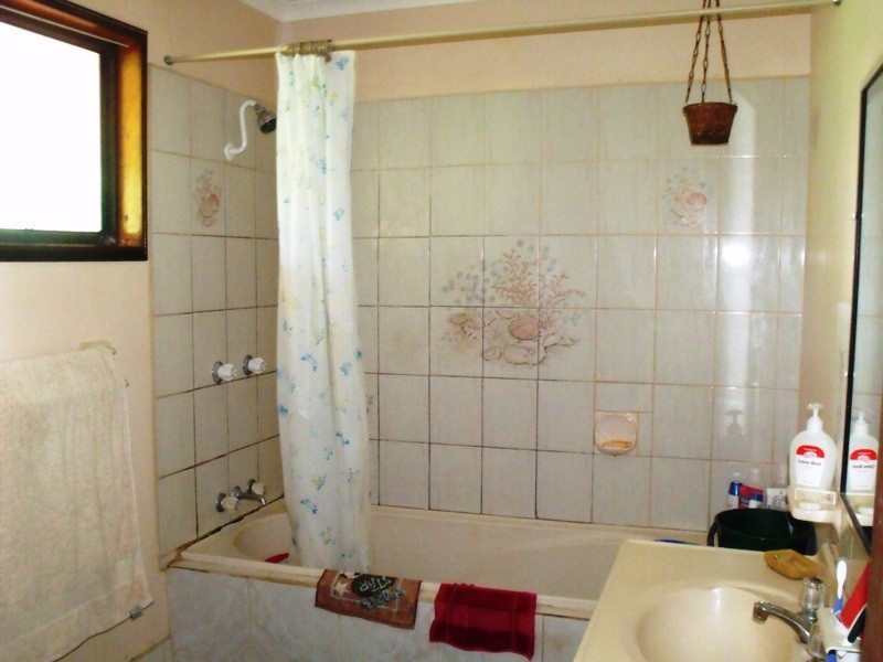 15 – 17 Waratah St, Russell Island QLD 4184