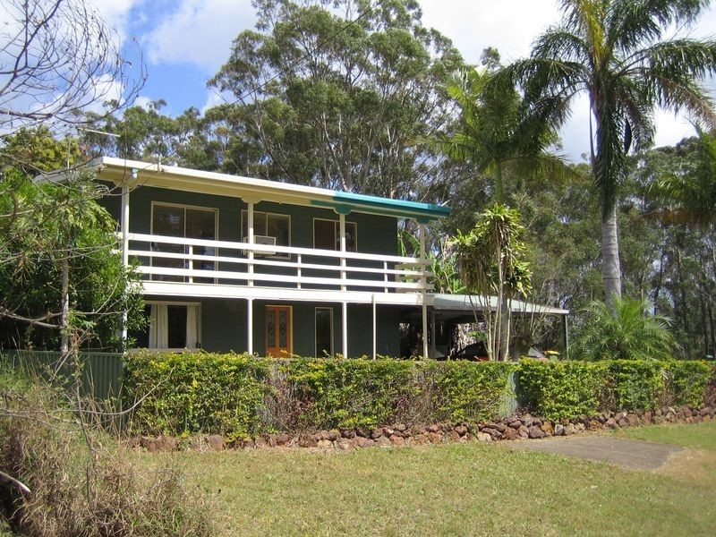 18 Main View Dr, Russell Island QLD 4184