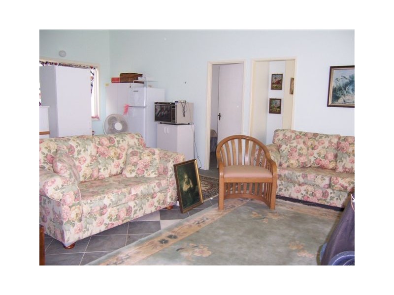 66 Kings Rd, Russell Island QLD 4184