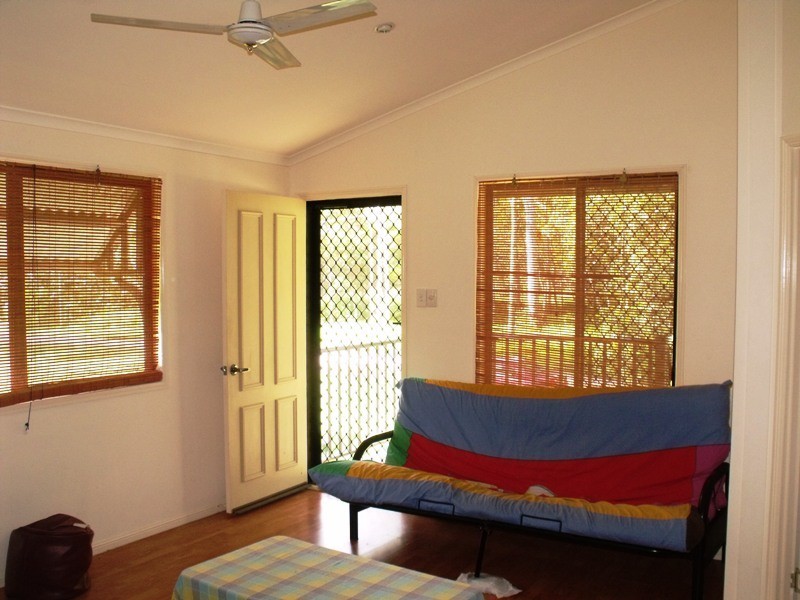 2 Karri St, Russell Island QLD 4184