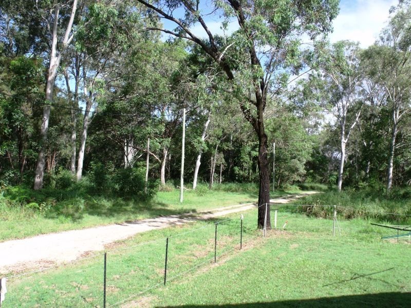 2 Karri St, Russell Island QLD 4184