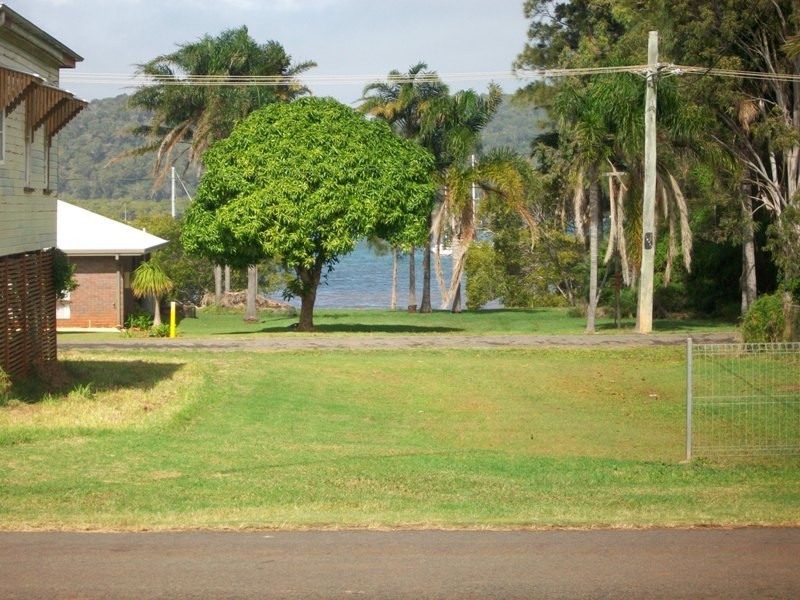 115 Canaipa Point Drive, Russell Island QLD 4184