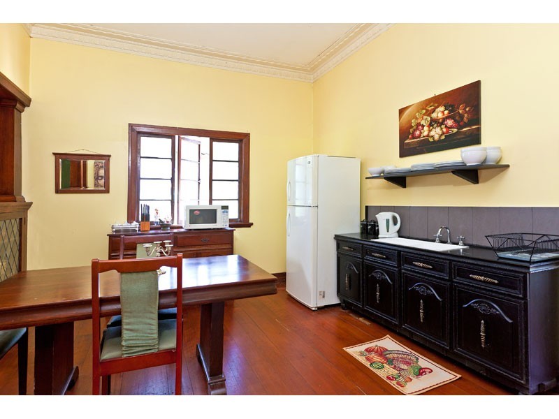 18 Yara St, Russell Island QLD 4184