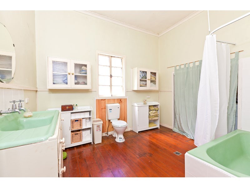 18 Yara St, Russell Island QLD 4184