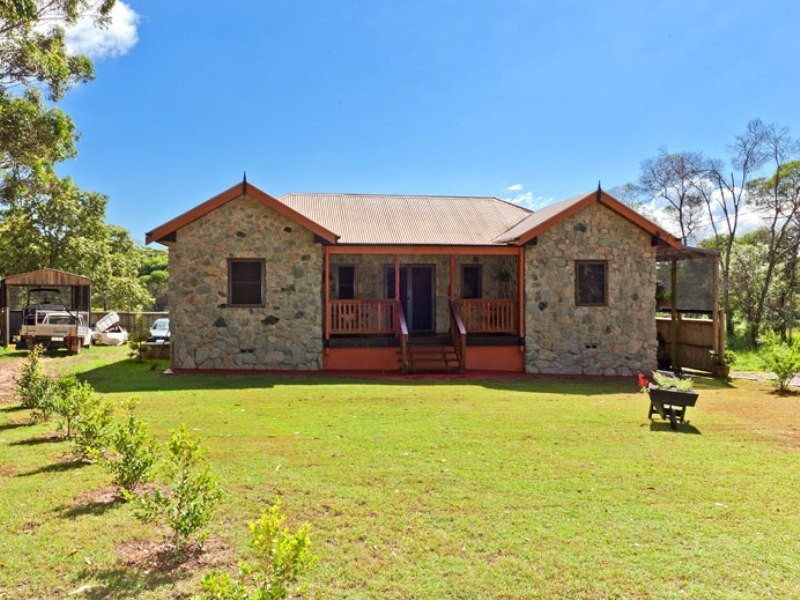 67 Harvey St, Russell Island QLD 4184
