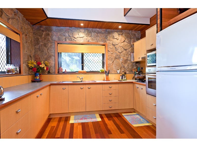 67 Harvey St, Russell Island QLD 4184