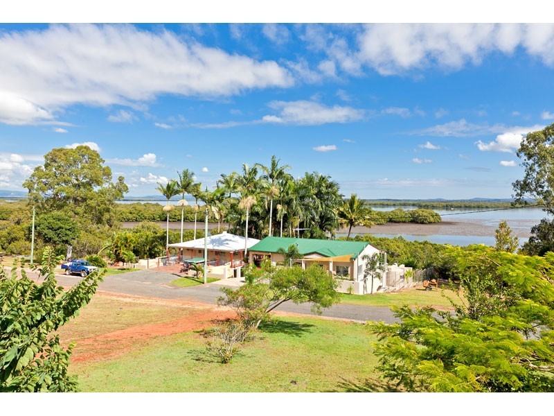 117 Palm Beach Rd, Russell Island QLD 4184