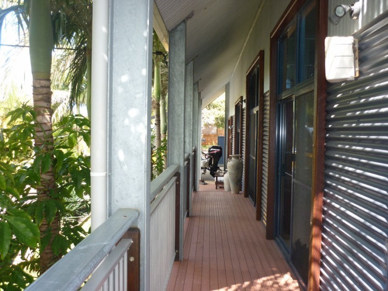 36 Kamar Street, Russell Island QLD 4184