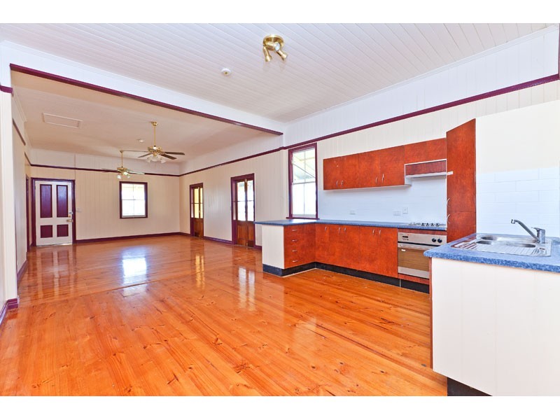 13-15 Binalong Rd, Russell Island QLD 4184