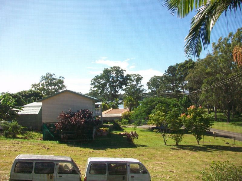 9 Douglas St, Russell Island QLD 4184