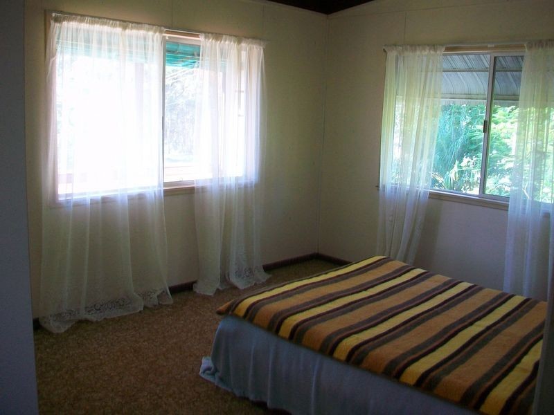 9 Douglas St, Russell Island QLD 4184