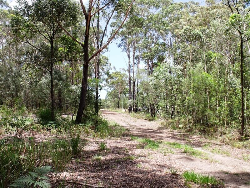 3 Lansell Av, Russell Island QLD 4184