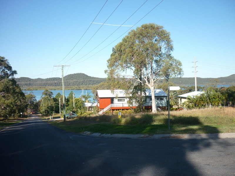 1 Yacht Street, Russell Island QLD 4184