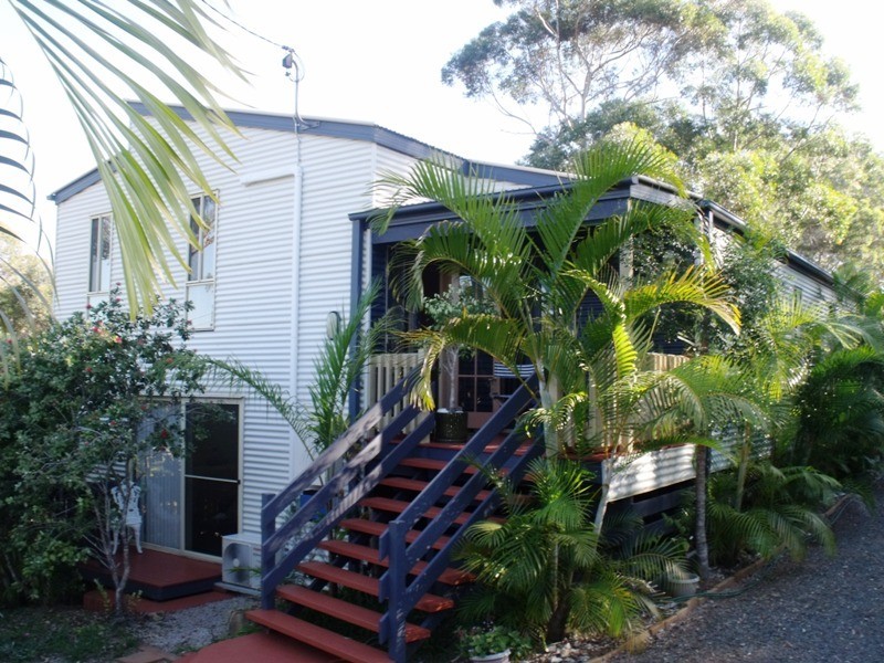 6 Cutter St, Russell Island QLD 4184