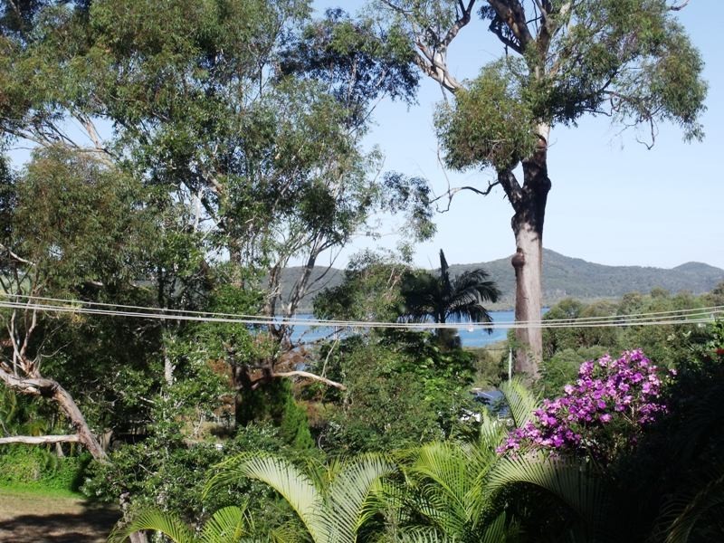6 Cutter St, Russell Island QLD 4184