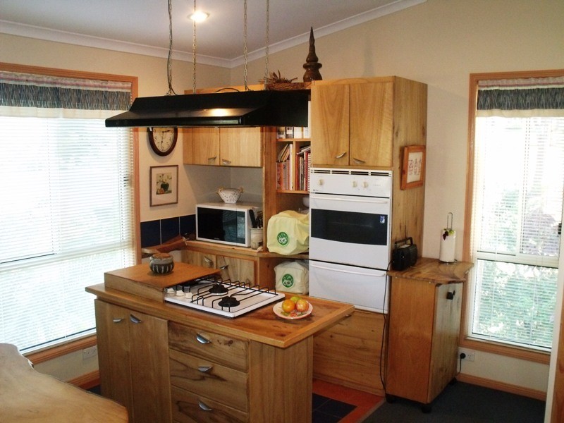 6 Cutter St, Russell Island QLD 4184