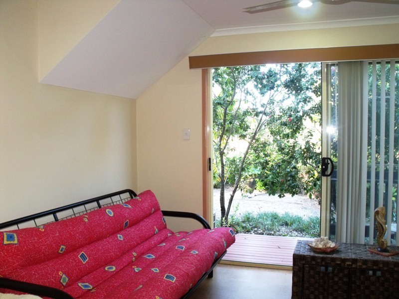 6 Cutter St, Russell Island QLD 4184
