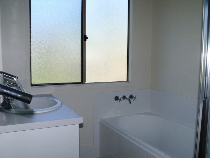 16 Panorama Av, Russell Island QLD 4184
