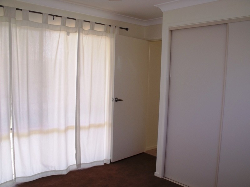 16 Panorama Av, Russell Island QLD 4184